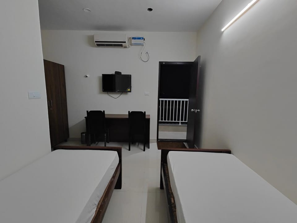 TV and multimedia, Photo of the whole room, Seating area