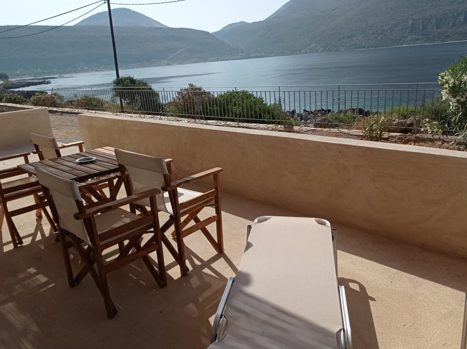 Mani Blue Thalassa Apartment in Messenia