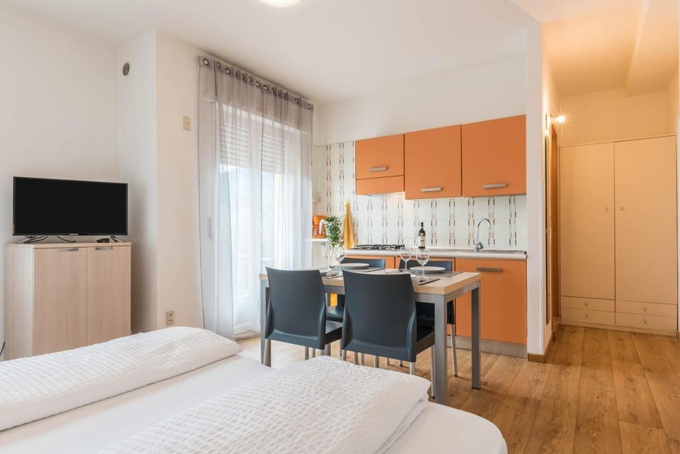 Living room, Bedroom