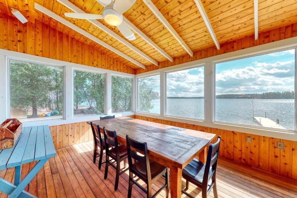 Lakeshore Living House in Monmouth
