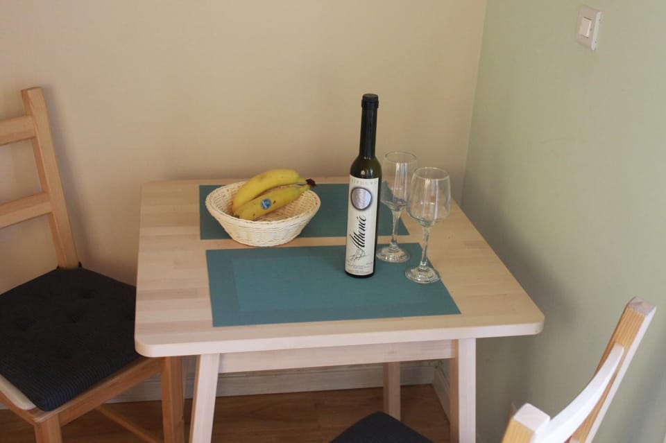 Food and drinks