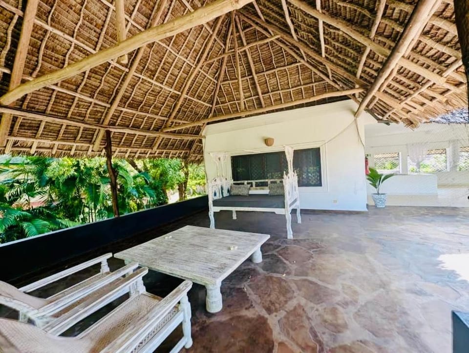 WHITE Nyumba Malindi - Boutique Villa Vacation rental in Malindi