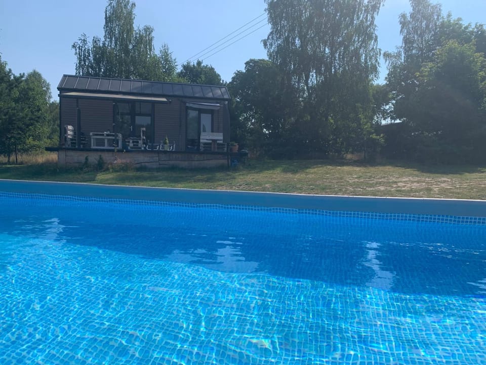Property building, Garden, Balcony/Terrace, Balcony/Terrace, Cycling, Garden view, Garden view, Swimming pool