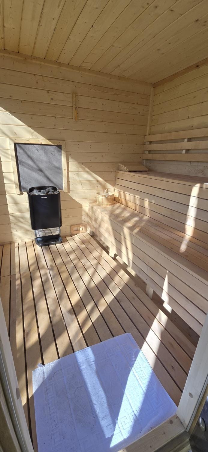 Sauna, Sauna, Evening entertainment