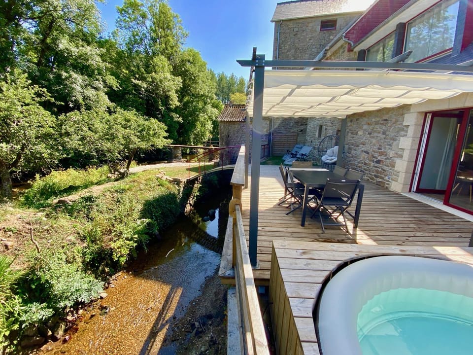 Patio, Hot Tub