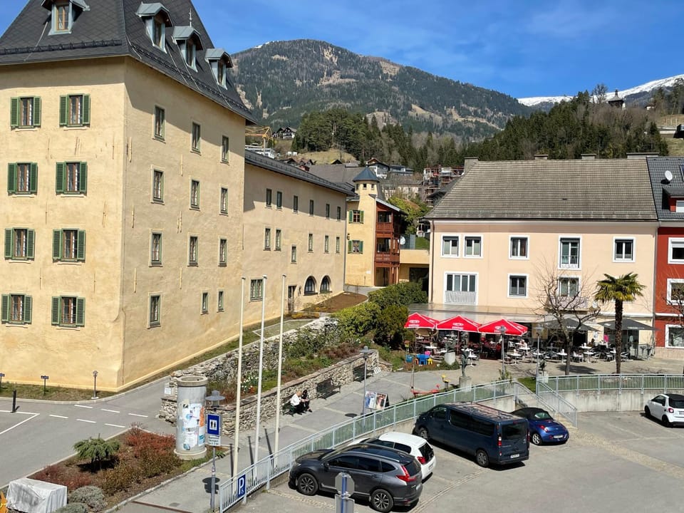 Street view, Entertainment