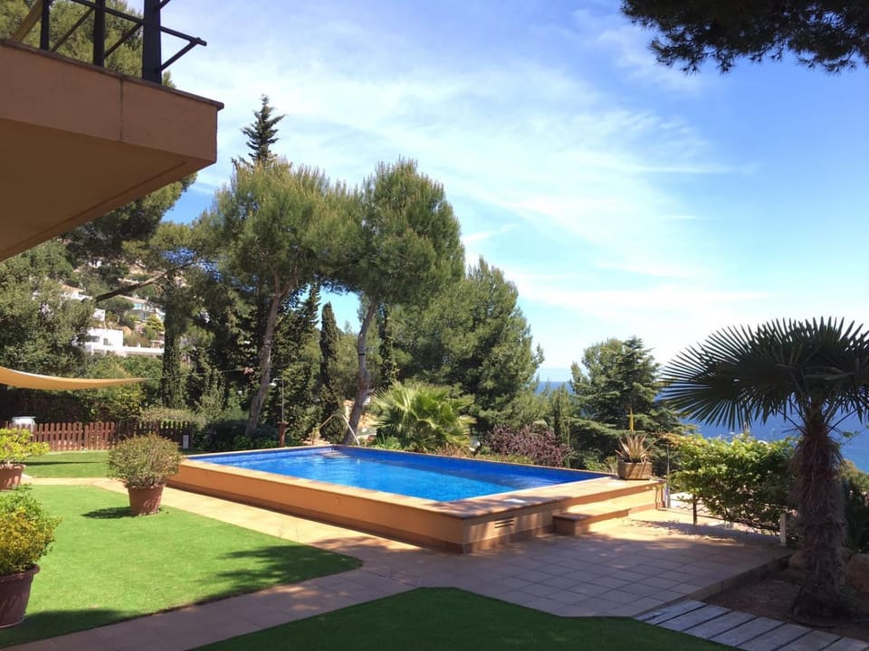 Pool view, Swimming pool