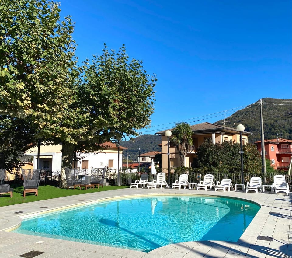 Garden, Swimming pool
