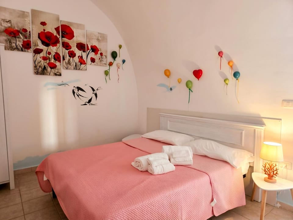 Bed, Photo of the whole room, Bedroom, towels, air conditioner, air conditioner
