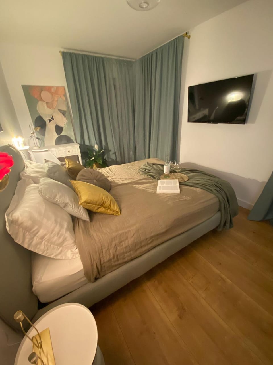 Bed, Bedroom