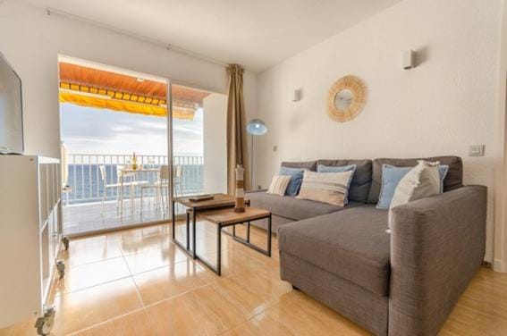 Living room, Sea view