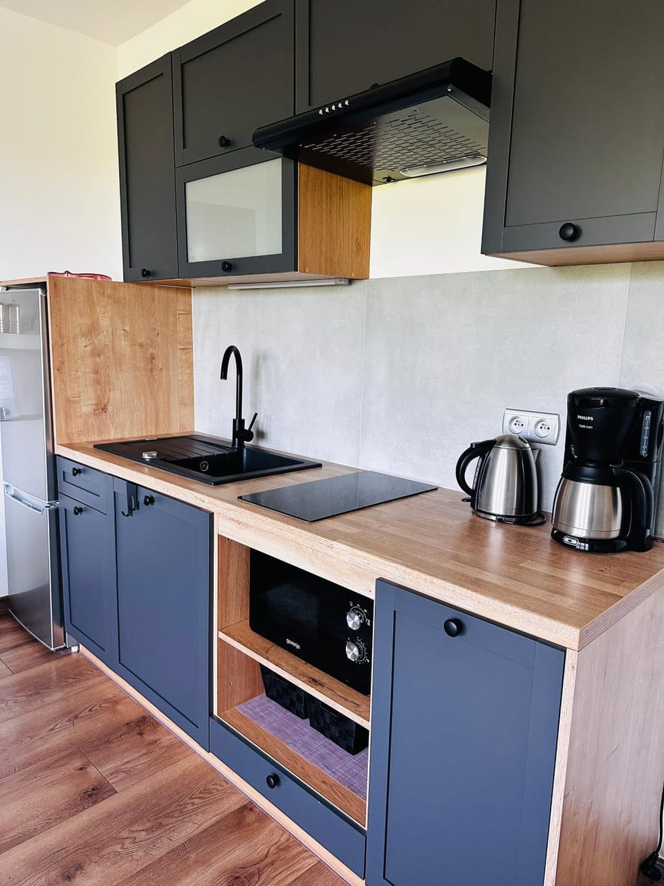 Kitchen or kitchenette, toaster