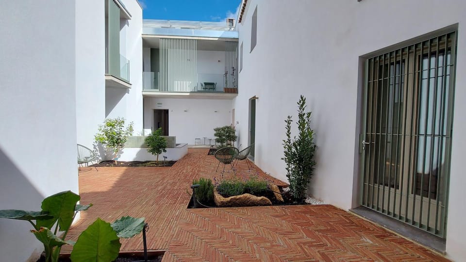 Property building, Patio, Garden