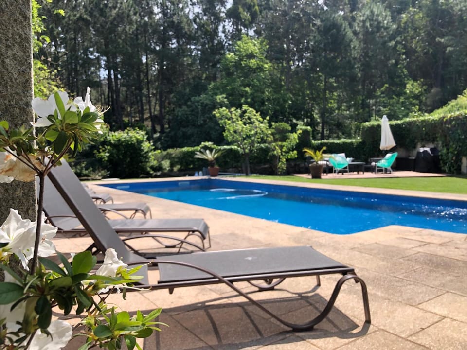 Patio, Swimming pool, Swimming pool