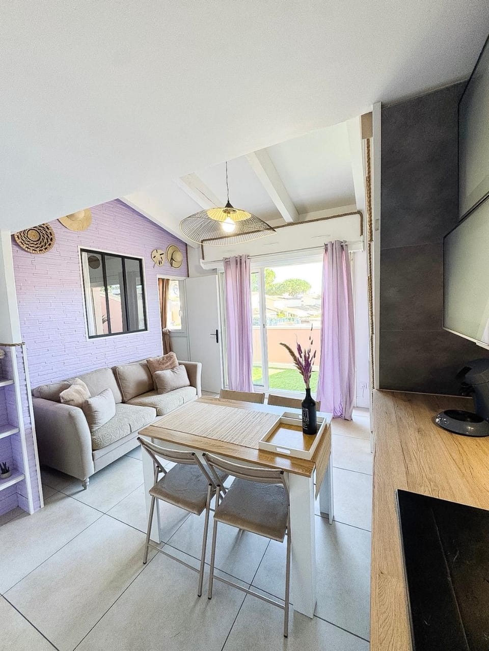 Seating area