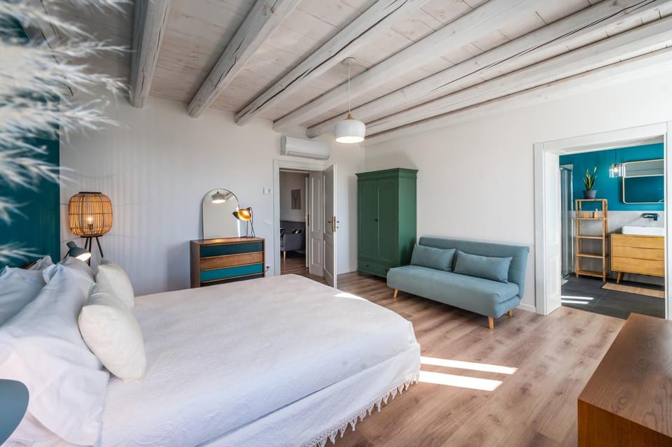 TV and multimedia, Bedroom, wardrobe