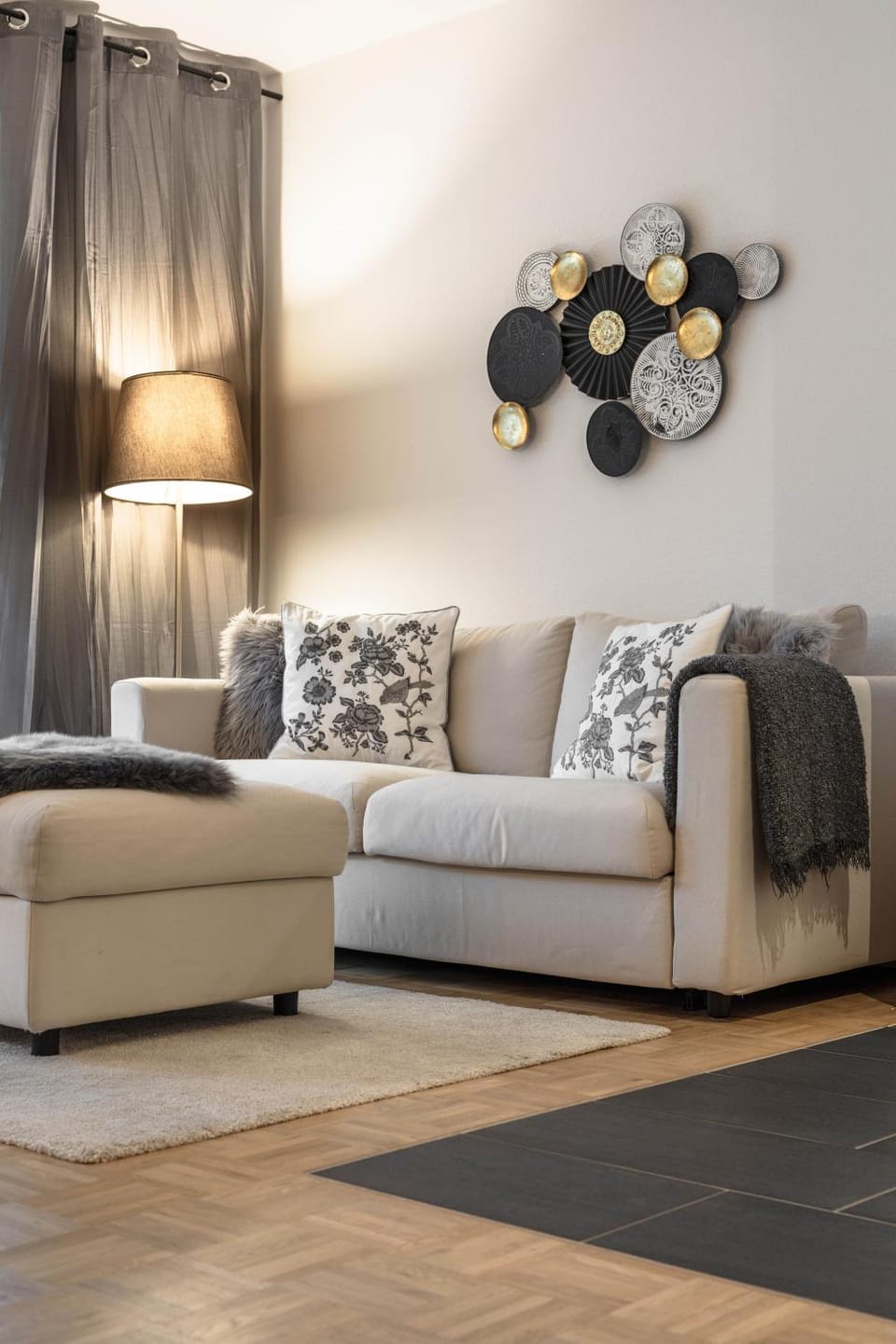 Living room, Seating area
