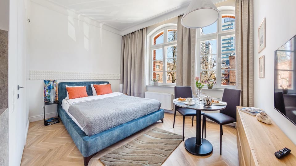 Grey Apartments - Waterlane Vintage Apartment in Gdansk