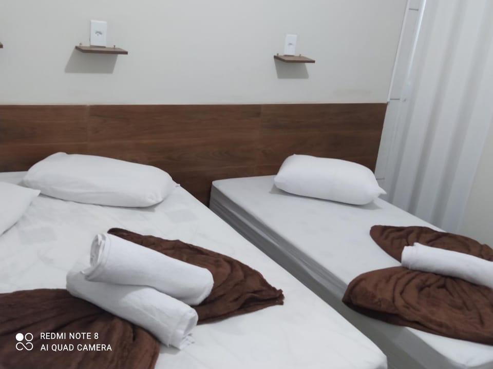 Pousada Quarto com ventilador,ar frigobar e garagem Bed and Breakfast in State of São Paulo
