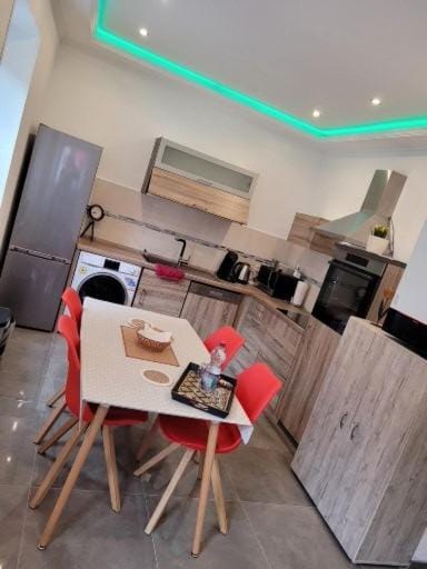 Kitchen or kitchenette, Dining area, dishwasher, oven, stove, toaster