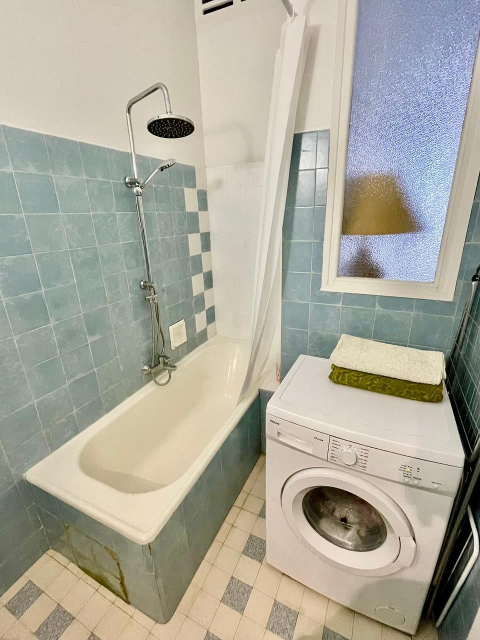Seaside vintage studio Apartment in Nice