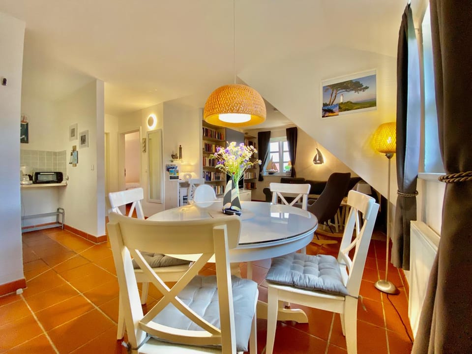 Library, Living room, Dining area