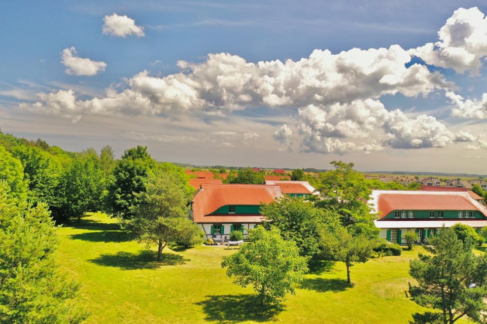 Neighbourhood, Natural landscape