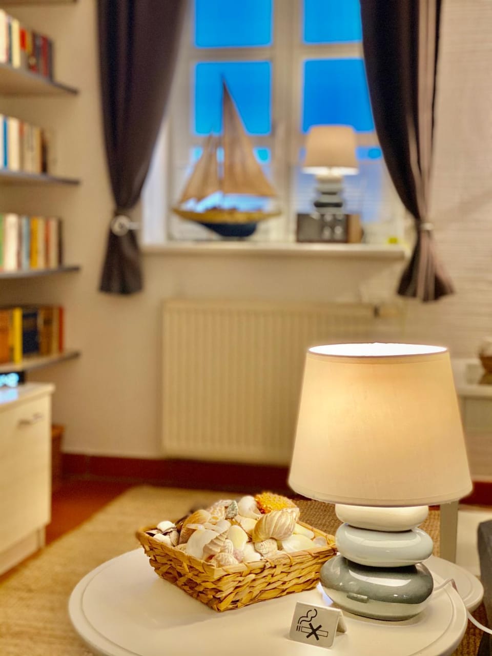 Living room, Decorative detail