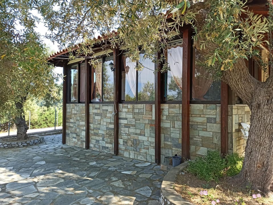 Property building, Patio, Garden