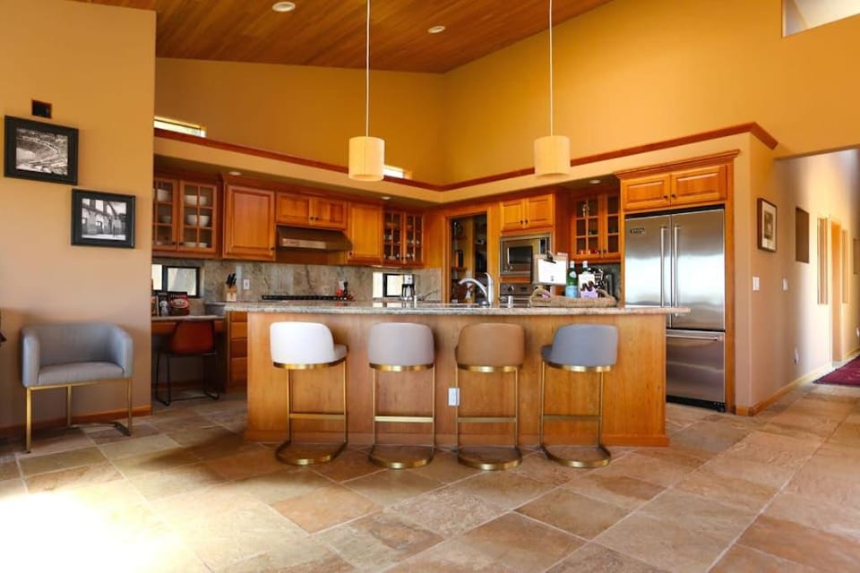 Da Yaya House House in Sonoma County