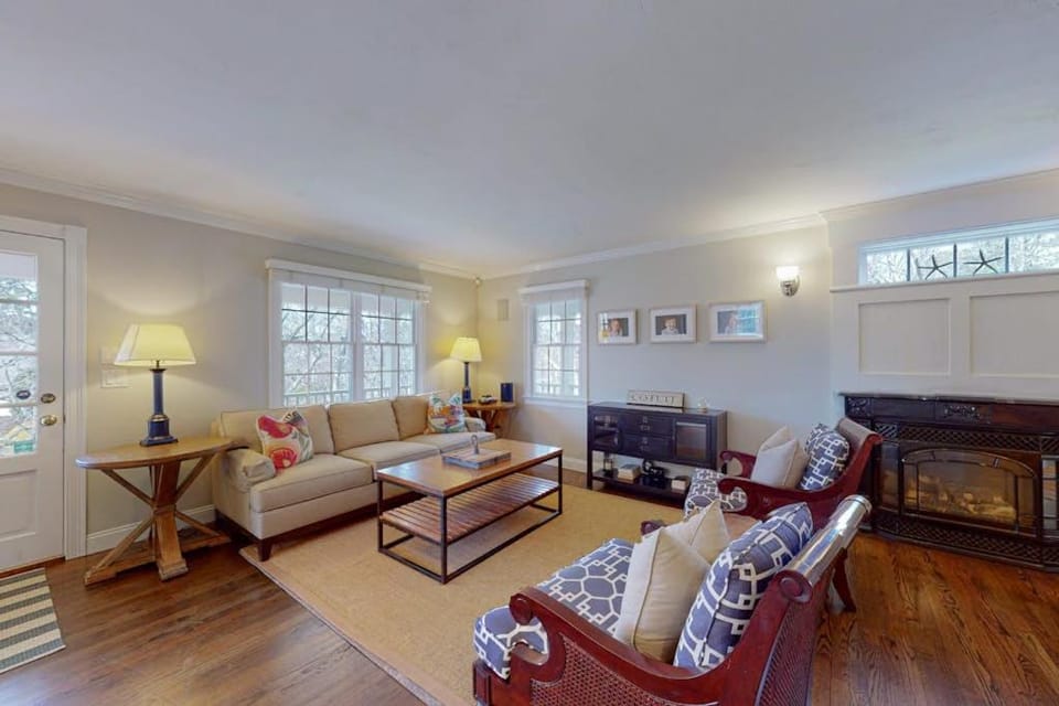 Cotuit Mannor House in Mashpee