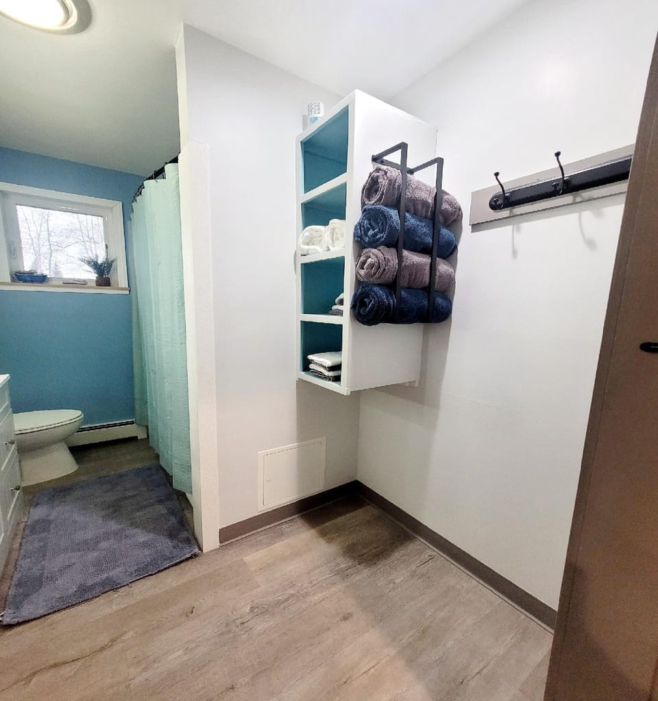Shower, Bathroom, towels