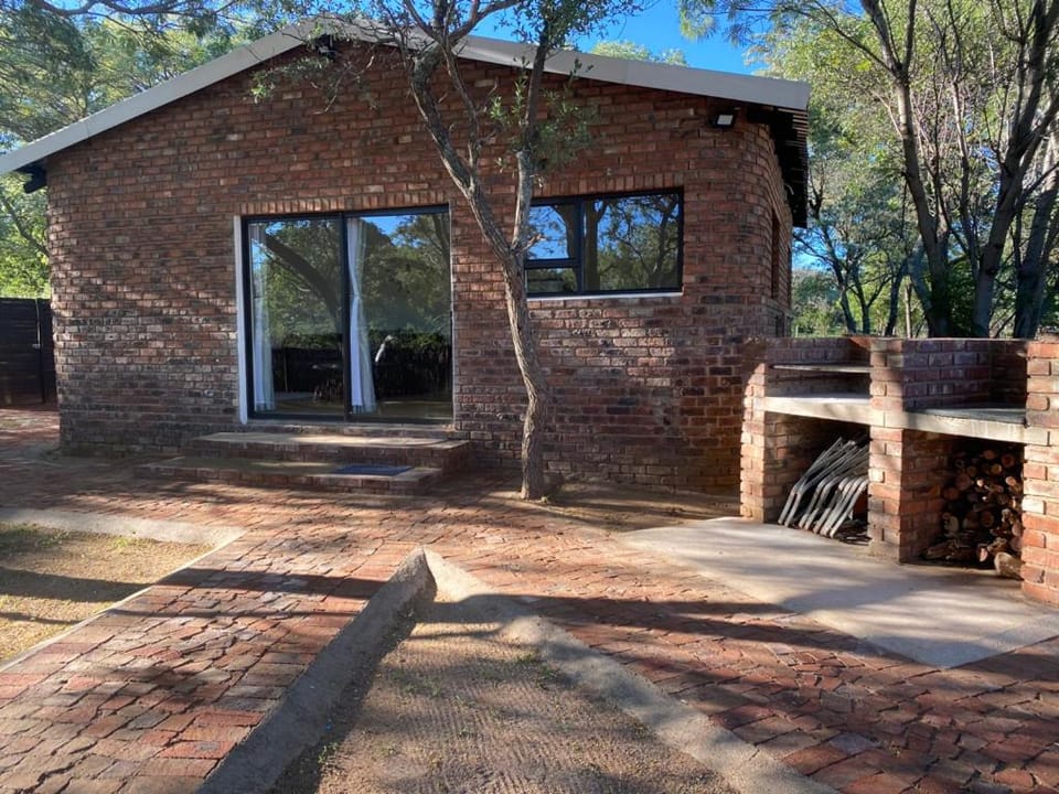 Vlakkieskraal Farmstay - BushBaby House Campground/ 
RV Resort in South Africa