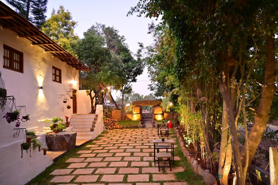 Property building, Facade/entrance, Garden view