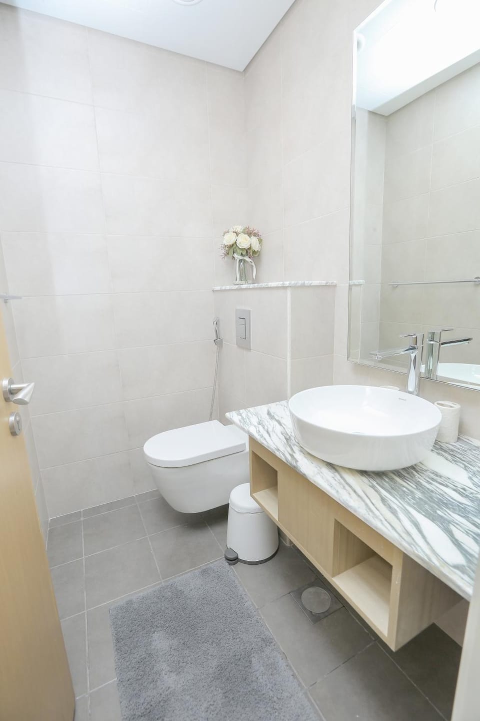 Paramount Midtown -Stunning 2 Bedroom Apt with Burj-Khalifa view Apartment in Dubai