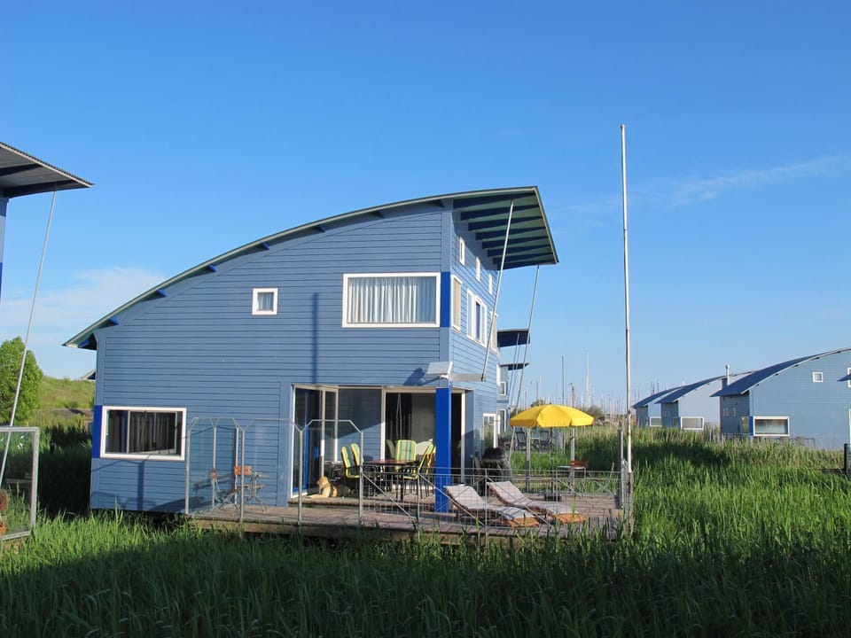Ferienhaus SEABIRD by FeWo-PLAN OOST150 mit direktem Zugang ins LAUWERSMEER House in Anjum