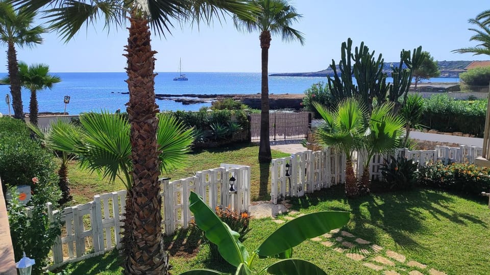 Natural landscape, Garden, Garden view, Landmark view, Sea view