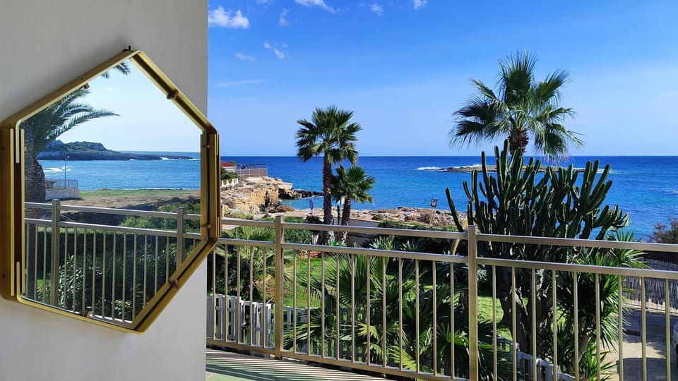 View (from property/room), Balcony/Terrace, Sea view, Inner courtyard view