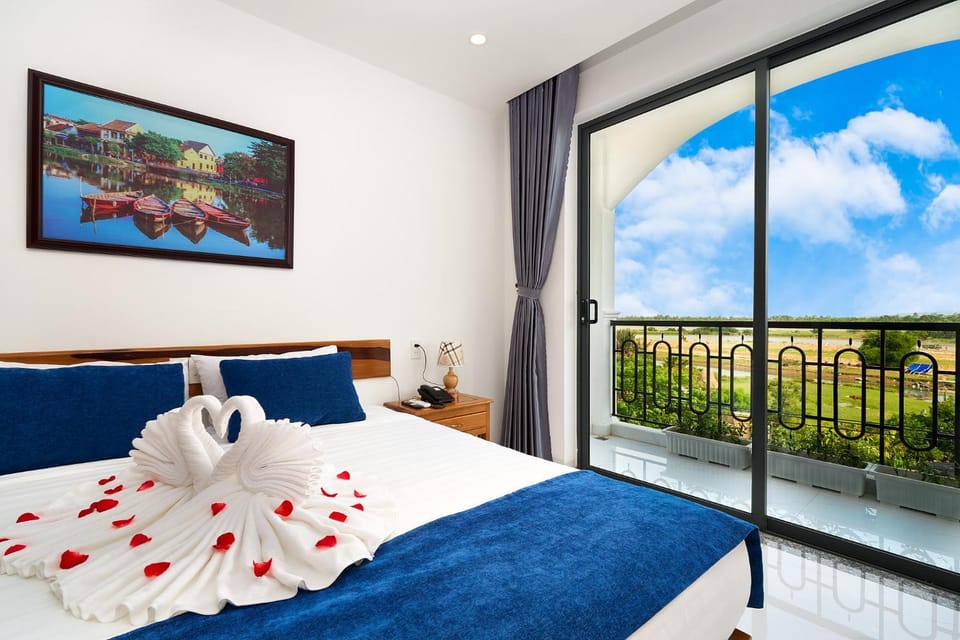 Bed, View (from property/room), Balcony/Terrace, Photo of the whole room, Bedroom, towels