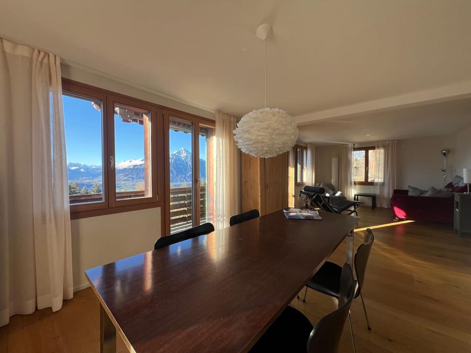 Living room, Photo of the whole room, Seating area, Dining area