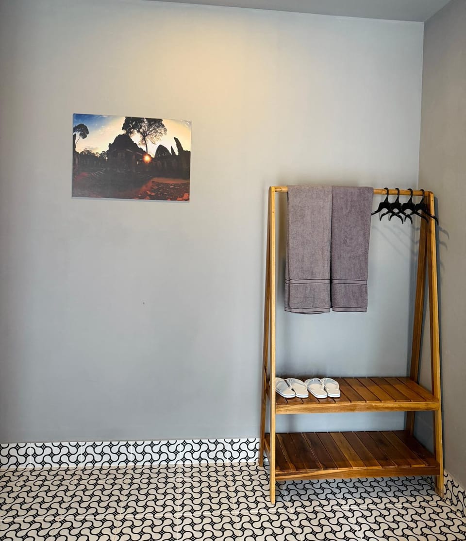 towels, wardrobe