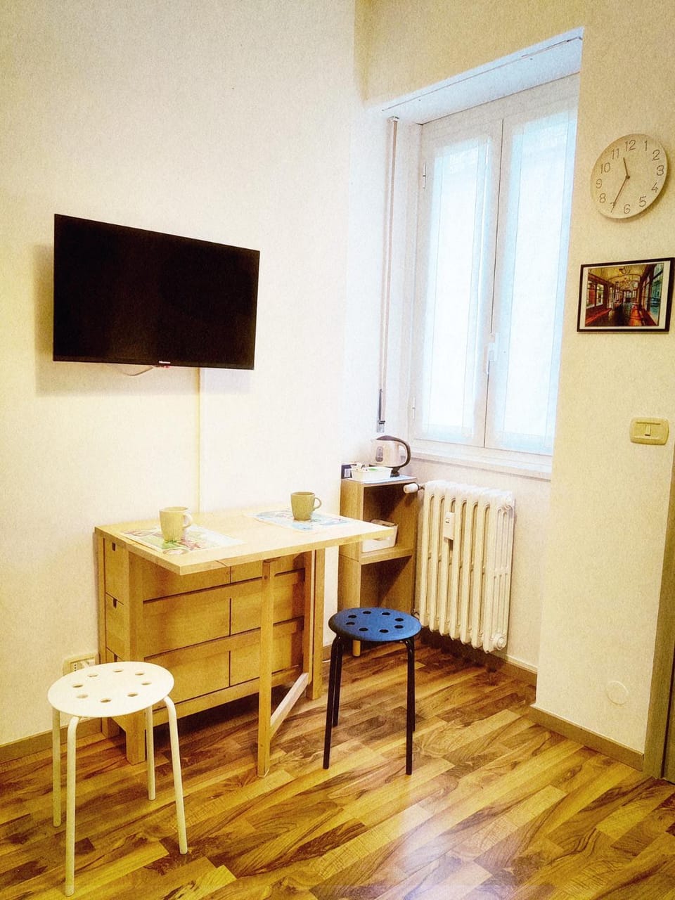 TV and multimedia, Seating area, Dining area