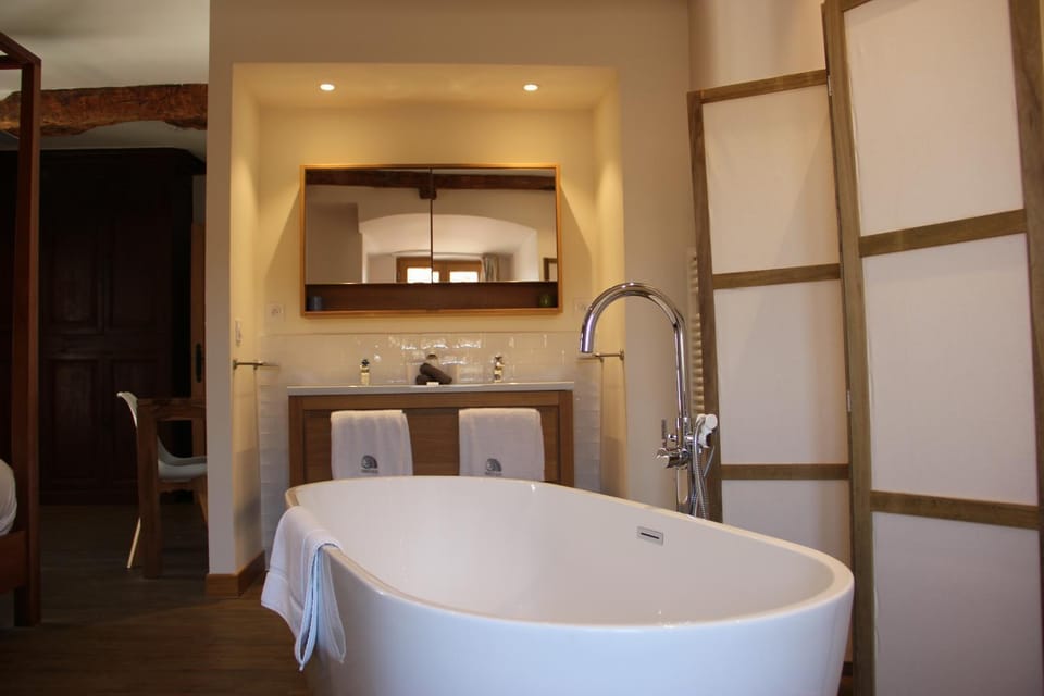 Bathroom, Bath