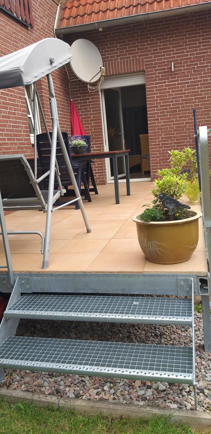 Schöne offene Ferienwohnung mit großer Terrasse. Apartment in Hamelin