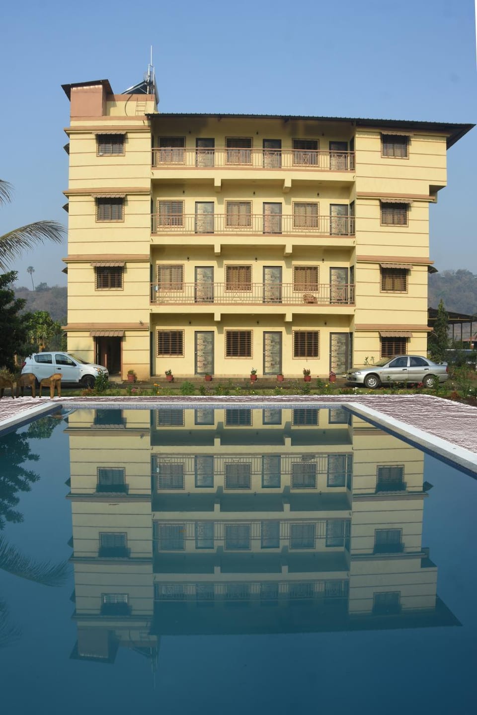 Facade/entrance