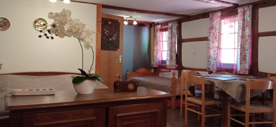 Farma pod Wulkanem Farm Stay in Lower Silesian Voivodeship