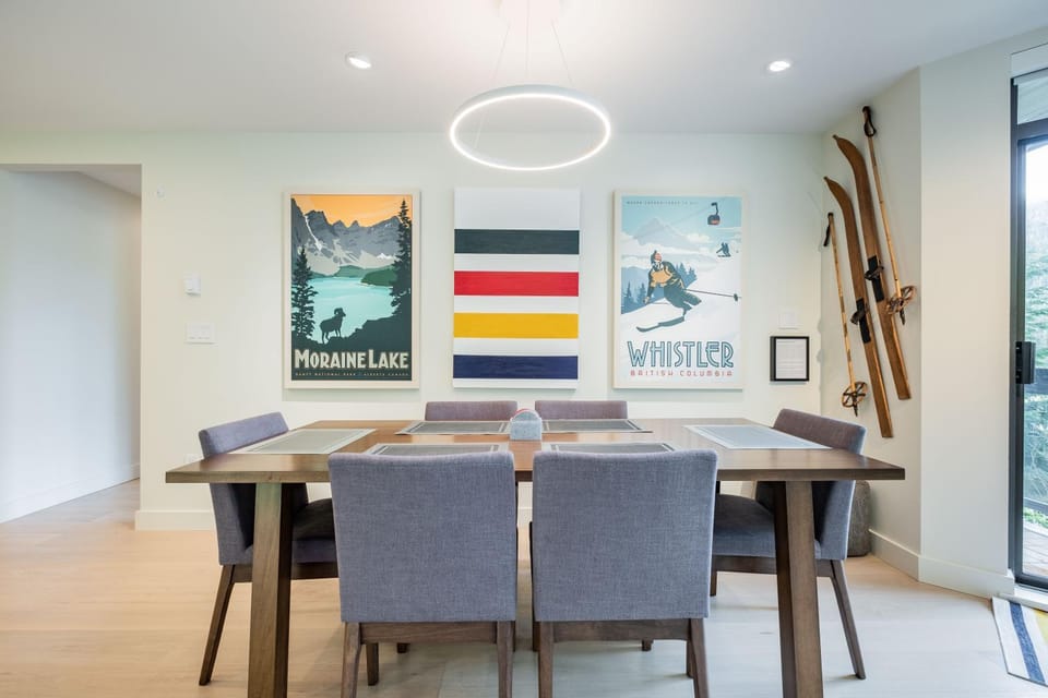 Seating area, Dining area