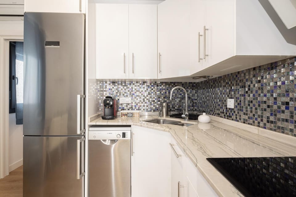 Kitchen or kitchenette, kitchen