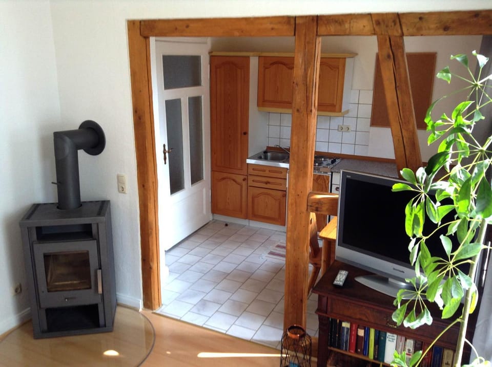 TV and multimedia, Kitchen or kitchenette, flat iron