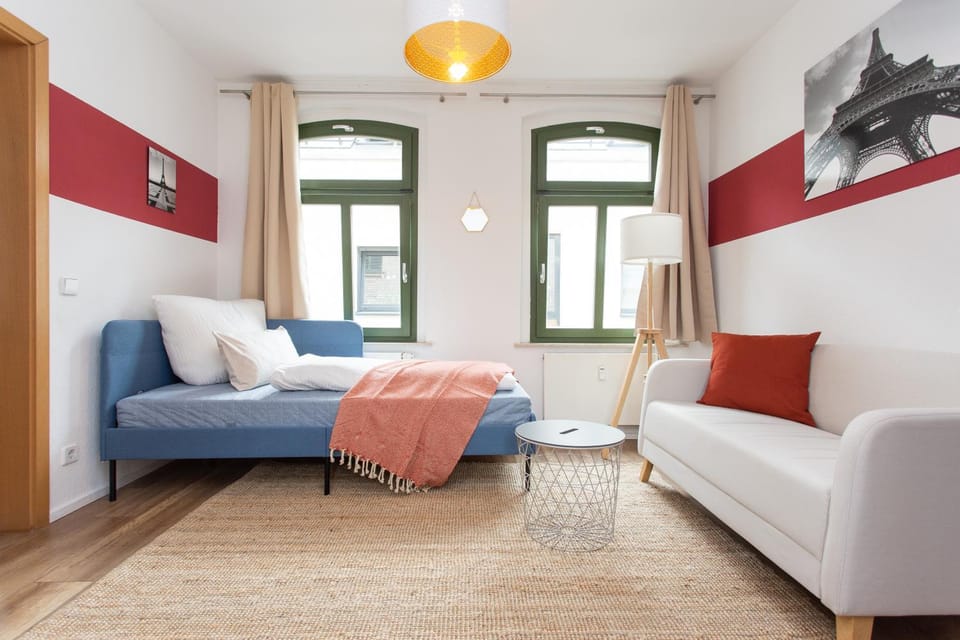 Bed, Living room, Seating area